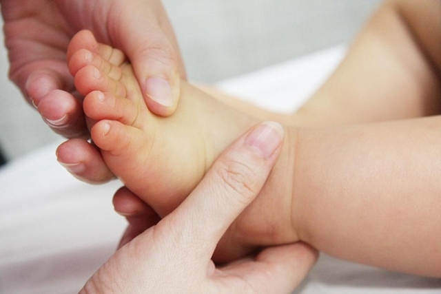 Trẻ sơ sinh bị vàng da có biểu hiện thế nào?